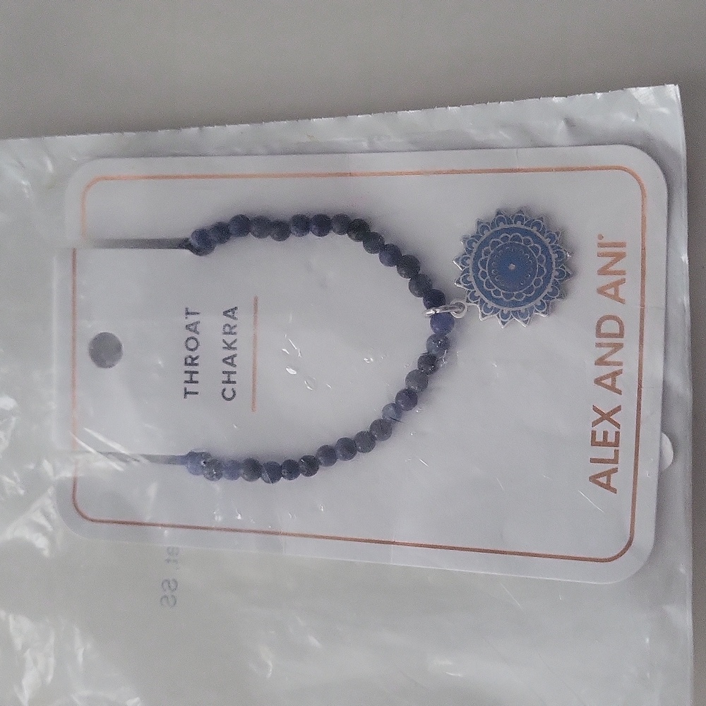 Alex ani throat Chakra blue gorgeous beads one size namaste wrapped boxed 📦